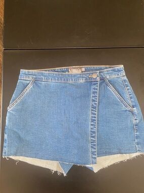 #T966 - NWOT - Torrid Denim Skort - 12